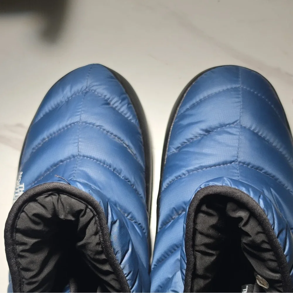 Size 8 The North Face Men's Pull-On Lined Snow Boots Blue/Black Logo‎
